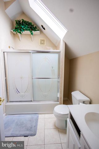 24 ROSE APPLE, Levittown, PA 19056