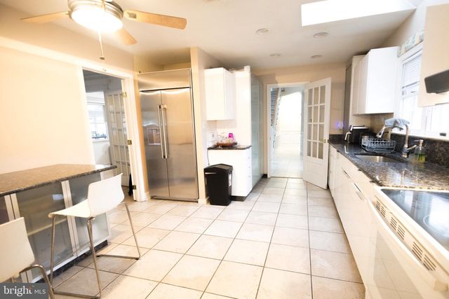 24 ROSE APPLE, Levittown, PA 19056