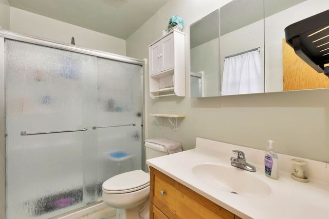 1917 N Covington St, Wichita, KS 67212