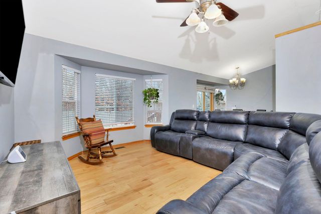 1917 N Covington St, Wichita, KS 67212