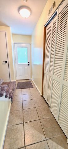 2375 Woodbrook Circle S, Columbus, OH 43223