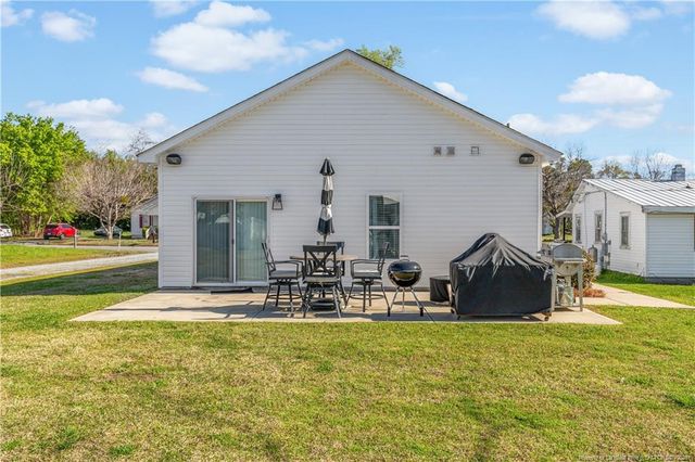 323 W Wooddall Street, Benson, NC 27504