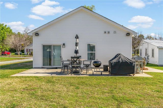 323 W Wooddall Street, Benson, NC 27504