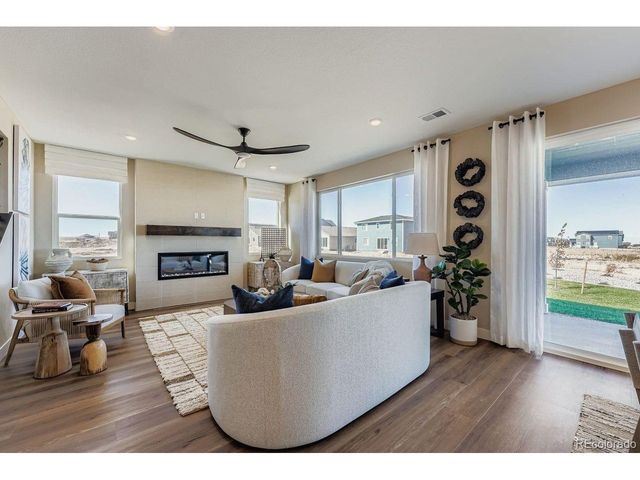 46431 Heritage Ave, Bennett, CO 80102