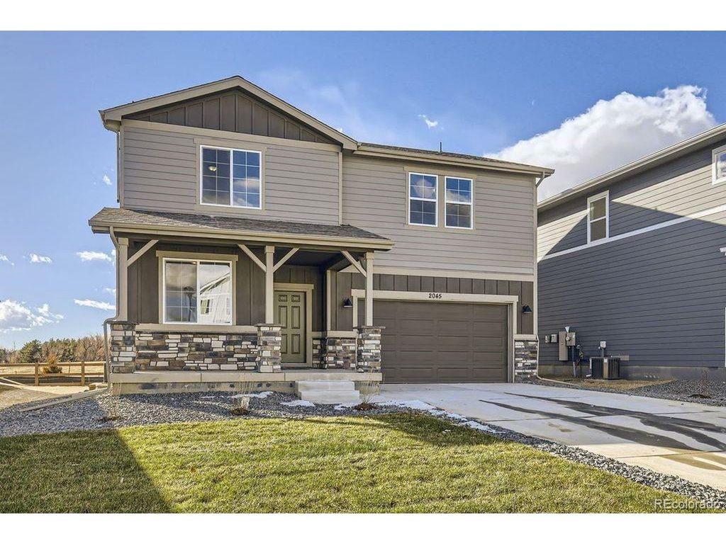 46431 Heritage Ave, Bennett, CO 80102