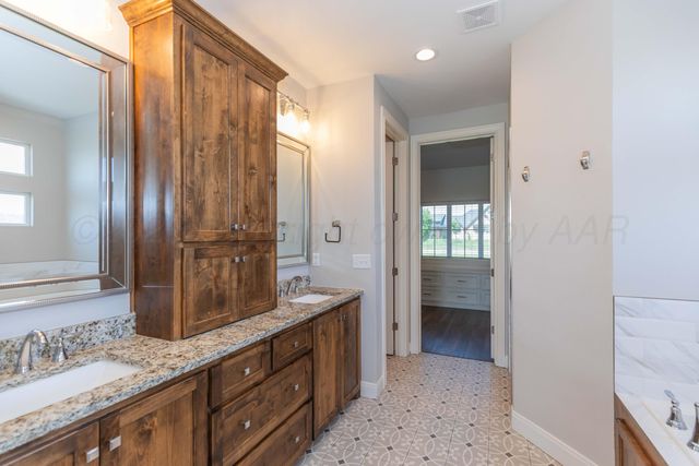 9241 COPPER CREEK Drive, Amarillo, TX 79119