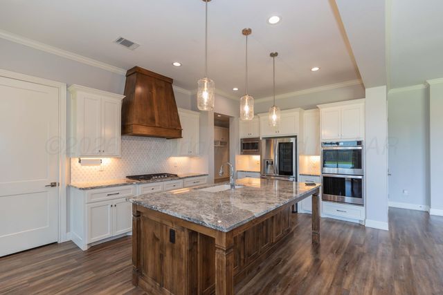 9241 COPPER CREEK Drive, Amarillo, TX 79119