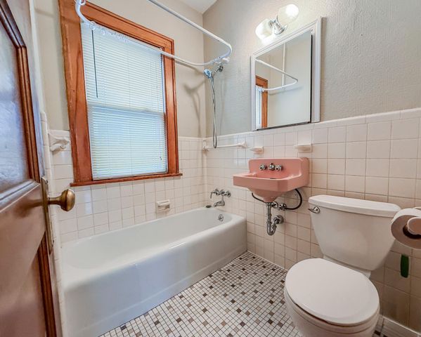 1801 44th Avenue N, Minneapolis, MN 55412