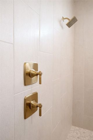 1453 Lois Chesney St, Corpus Christi, TX 78415