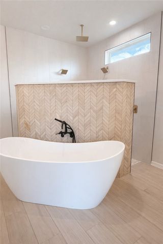 1453 Lois Chesney St, Corpus Christi, TX 78415