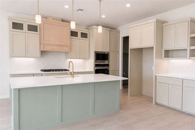 1453 Lois Chesney St, Corpus Christi, TX 78415