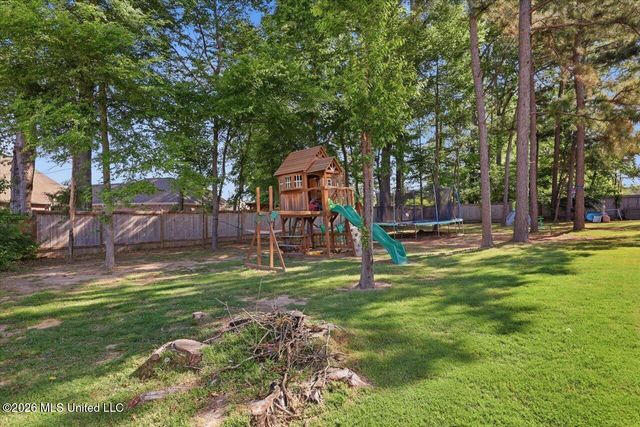 109 Cedar Hill Way, Clinton, MS 39056