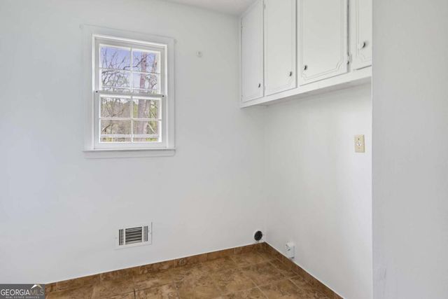 4711 Nutmeg Way SW, Lilburn, GA 30047