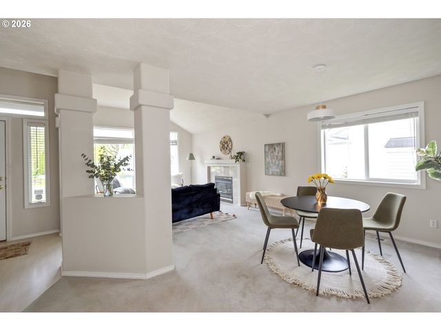 1747 Ne GERTZ Rd, Portland, OR 97211