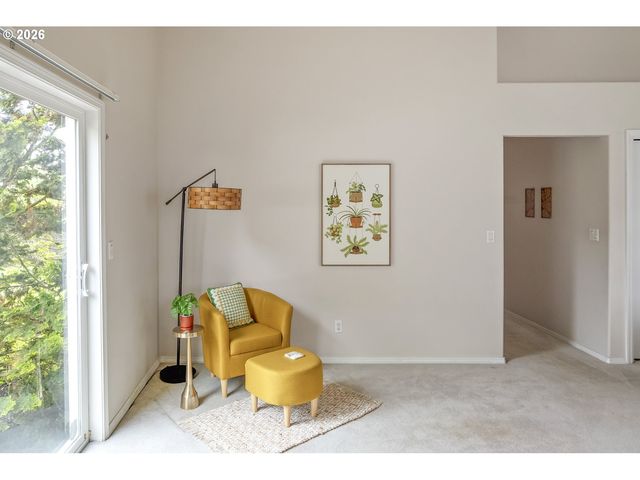 1747 Ne GERTZ Rd, Portland, OR 97211