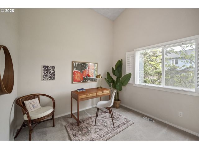 1747 Ne GERTZ Rd, Portland, OR 97211