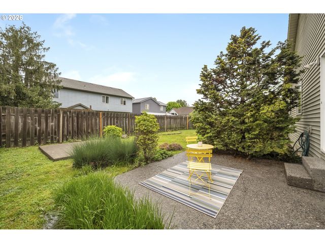 1747 Ne GERTZ Rd, Portland, OR 97211