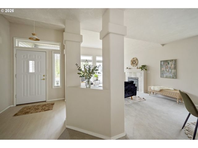 1747 Ne GERTZ Rd, Portland, OR 97211