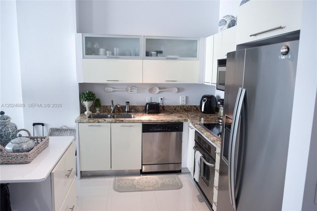 3180 SW 22nd Ter PH203, Miami, FL 33145