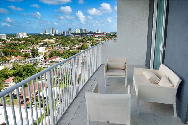 3180 SW 22nd Ter PH203, Miami, FL 33145