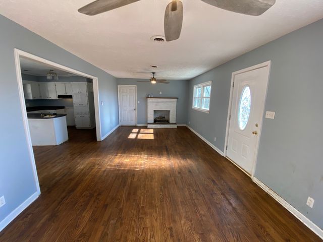 85 Fentress Dr, Erin, TN 37061