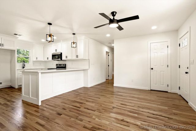 6763 E Independence Place, Tulsa, OK 74115