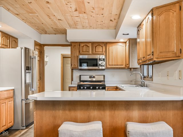 10241 Forest Creek Drive, Indianapolis, IN 46239