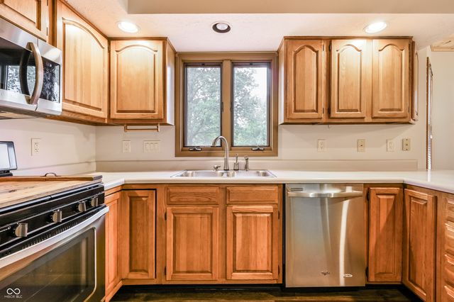 10241 Forest Creek Drive, Indianapolis, IN 46239