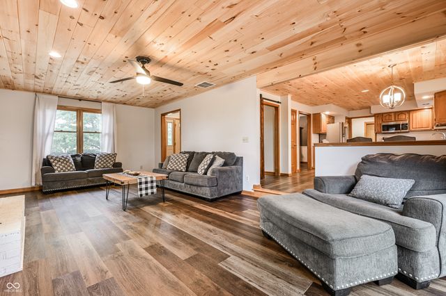 10241 Forest Creek Drive, Indianapolis, IN 46239