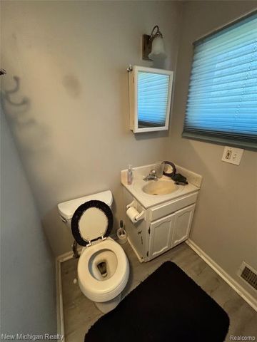 305 E Rolfe, Perry, MI 48872