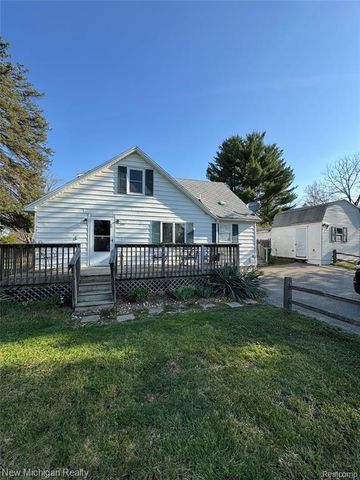 305 E Rolfe, Perry, MI 48872