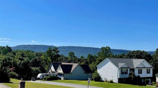 301 Hidden Oaks Drive, Flintstone, GA 30725