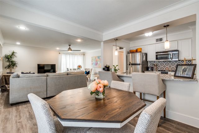 5927 E University Boulevard 217, Dallas, TX 75206