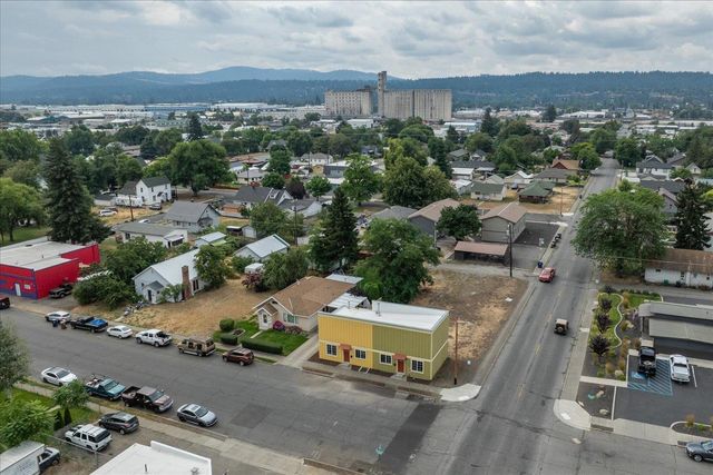 2002 E Boone Ave, Spokane, WA 99202