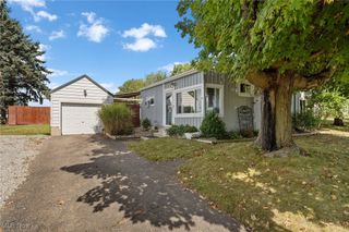 6079 Eastlawn Street NE, Louisville, OH 44641