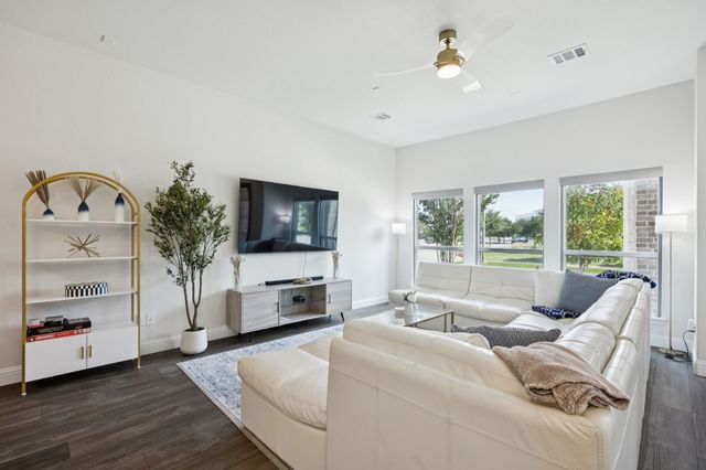 1885 Wittington Place, Farmers Branch, TX 75234