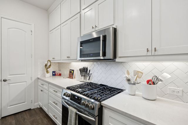 1885 Wittington Place, Farmers Branch, TX 75234