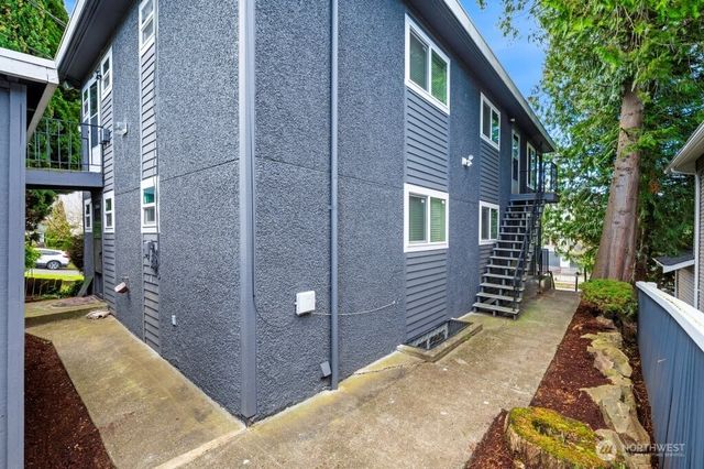 5954 Fauntleroy Way SW, Seattle, WA 98136