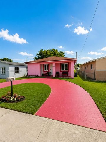 2227 Farragut St, Hollywood, FL 33020