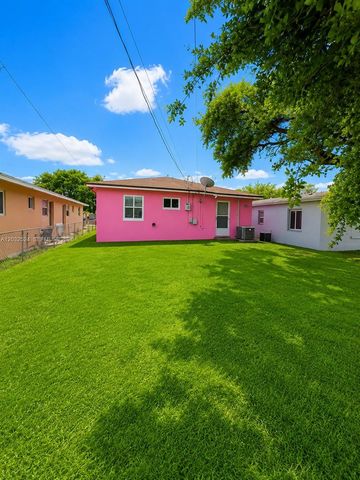 2227 Farragut St, Hollywood, FL 33020