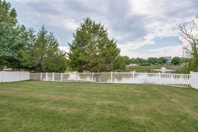 1101 Wisteria Lane, Savannah, TX 76227