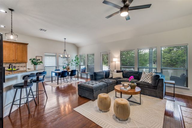 1101 Wisteria Lane, Savannah, TX 76227