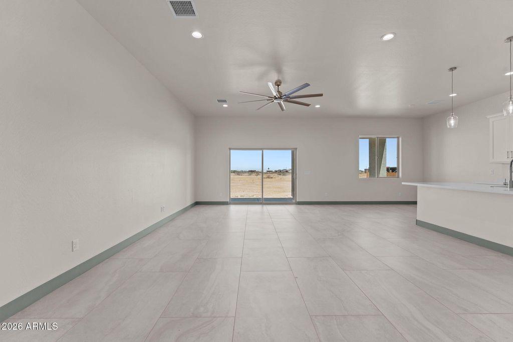 28583 N 257TH Drive, Wittmann, AZ 85361 — photo 3