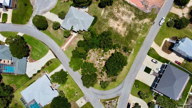 4136 Madura Rd, Gulf Breeze, FL 32563