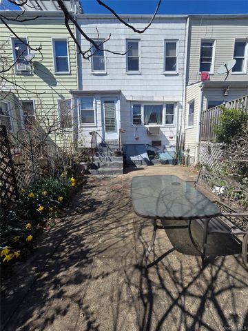 92-10 91st Avenue, Woodhaven, NY 11421