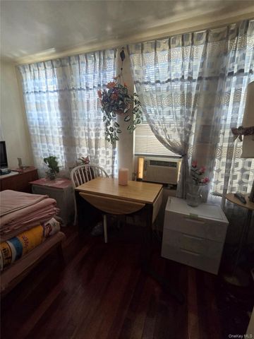 92-10 91st Avenue, Woodhaven, NY 11421