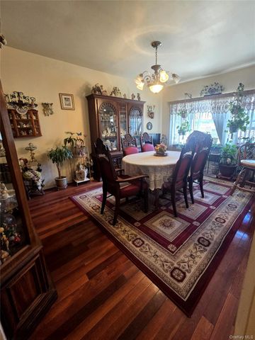 92-10 91st Avenue, Woodhaven, NY 11421