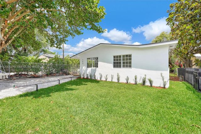 153 NW 42nd St 1, Miami, FL 33127