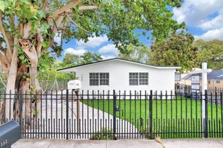 153 NW 42nd St 1, Miami, FL 33127