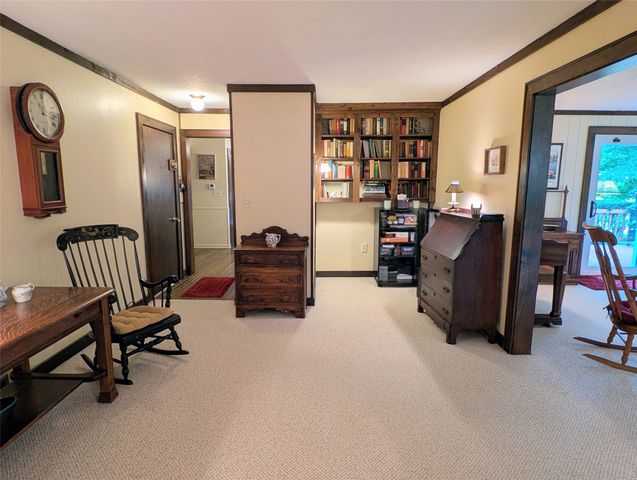 815 ELIZABETH Lane, Erie, PA 16505